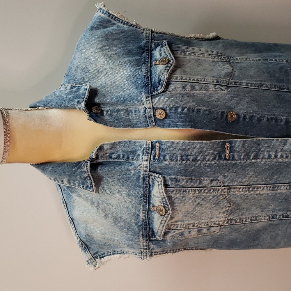 Zara size small denim Vest. F8 - Picture 2 of 9
